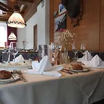 招待所 Alpenfrieden 卡普尔